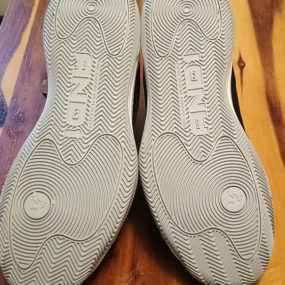 AND1 / Basketball Sneakers / Men / Size 13 / Black / NWT Low Top Athletic Court - Picture 11 of 11